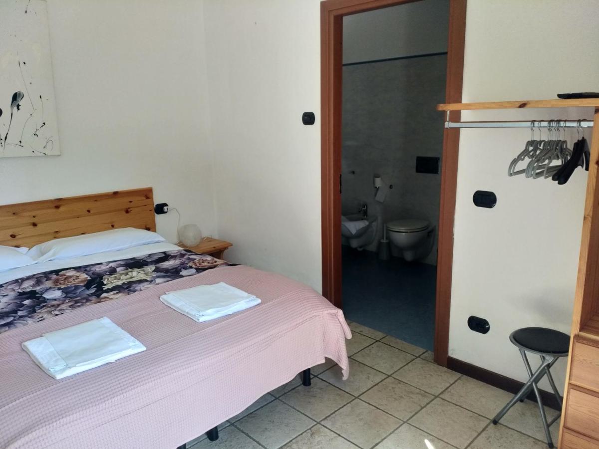 Agriturismo La Fonte Di Mariella グラヴェドーナ エクステリア 写真