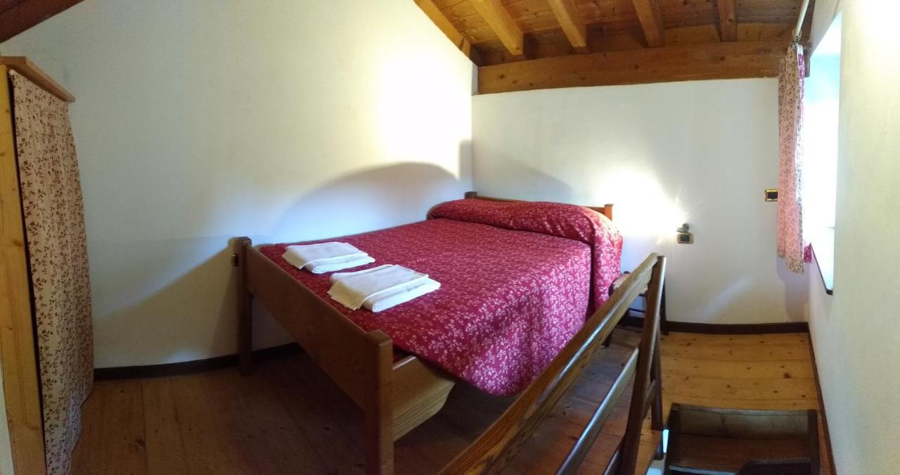 Agriturismo La Fonte Di Mariella グラヴェドーナ エクステリア 写真