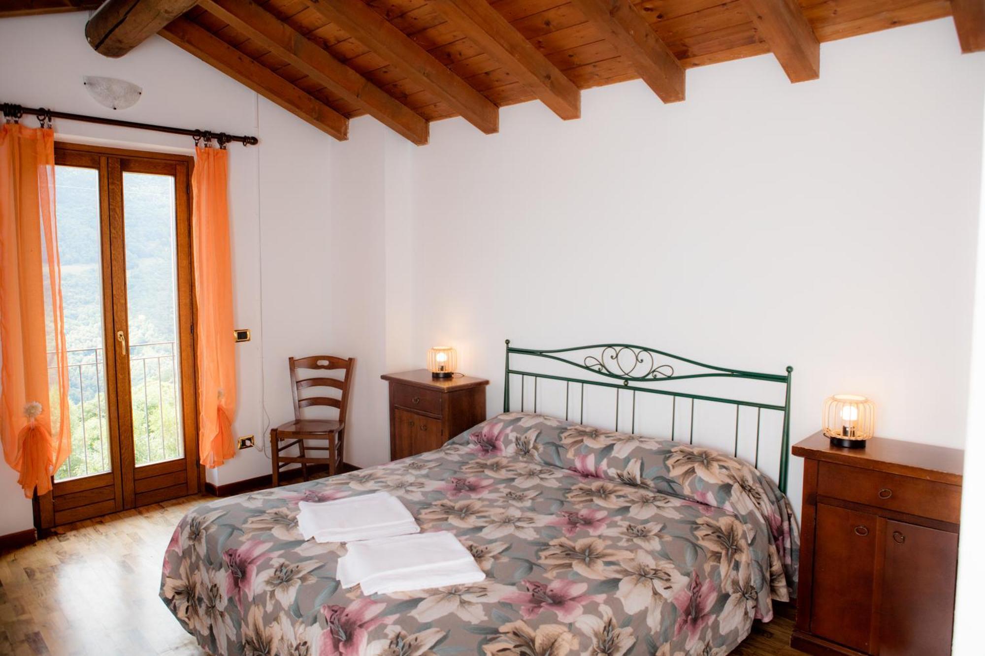 Agriturismo La Fonte Di Mariella グラヴェドーナ エクステリア 写真